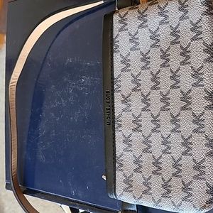 *HOST PICK* MICHAEL KORS BELT BAG NEW WITHOUT TAGS